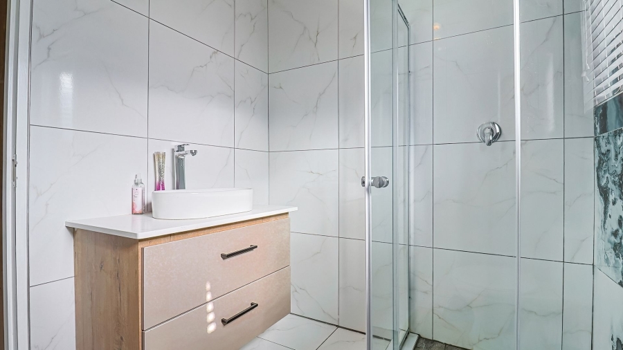 4 Bedroom Property for Sale in Waterkloof East North West
